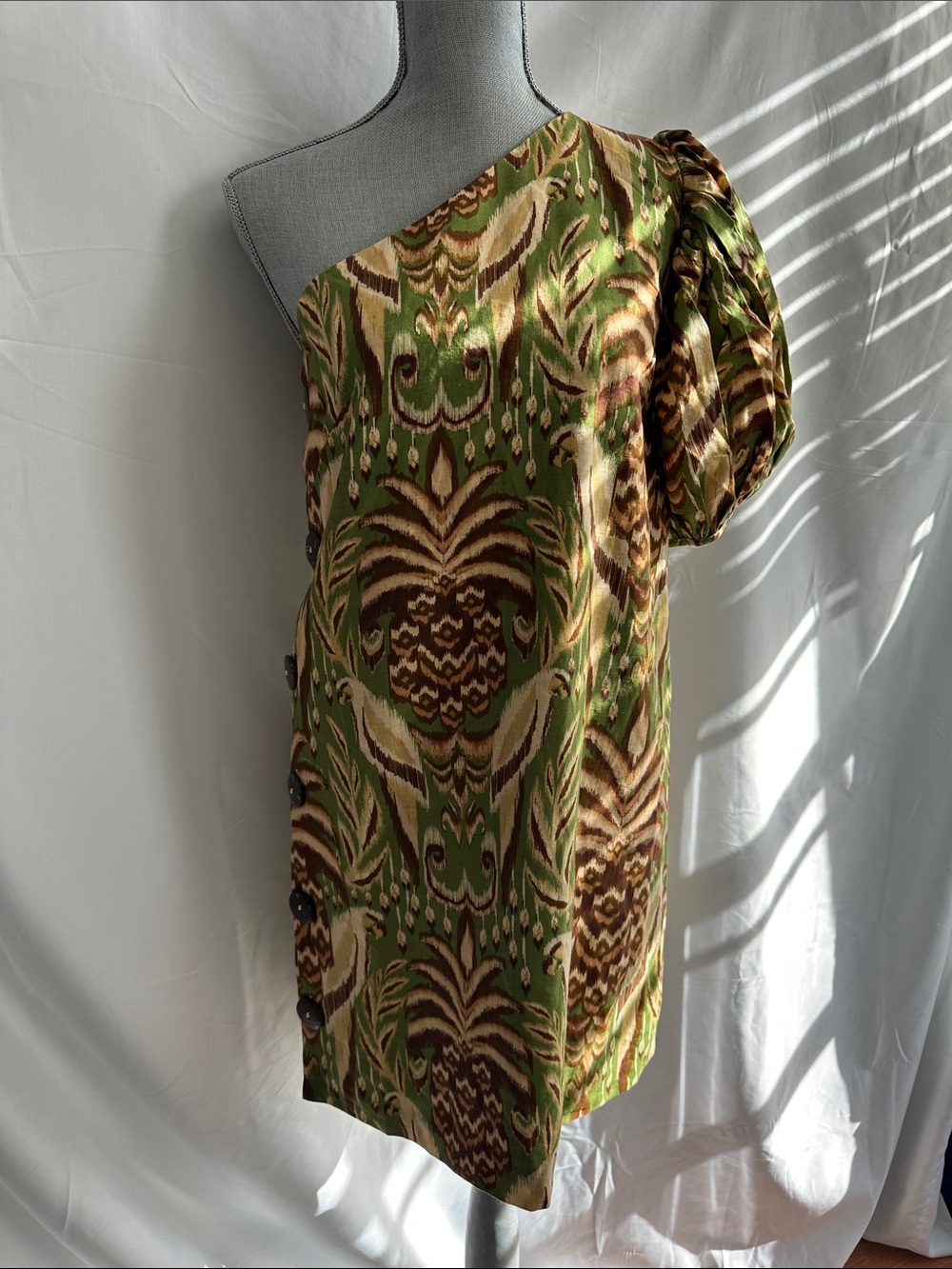 FARM Rio Pineapple Tapestry Green One-Shoulder Buttoned Mini Dress